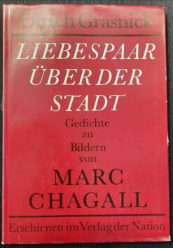 LIEBESPAAR ÜBER DER STADT DDR 1983