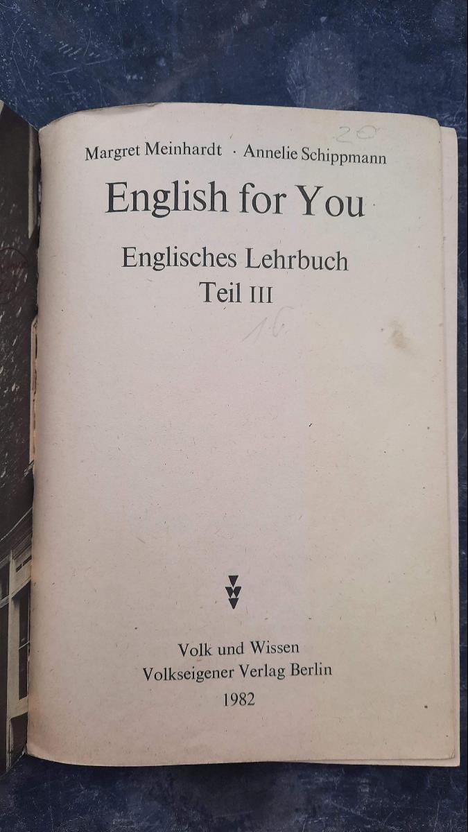 English for III You Lehrbuch DDR 1982 – Bild 2